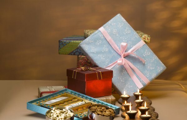 Interesting Ways to Choose Corporate Gifts for Colleagues this Diwali Interesting Ways to Choose Corporate Gifts for Colleagues this Diwali
