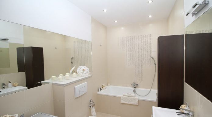 6 Quick Bathroom Makeover Tips on a Modest Budget! Bathroom Makeover