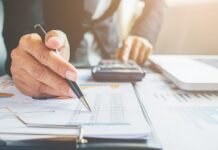 Tax Preparer vs. DIY Filing: What Every Sarasota Small Business Owner Needs to Know Tax Preparer in Sarasota